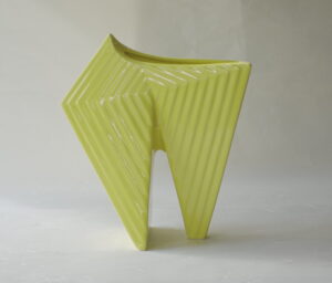 陶器 信楽焼 変形 花器 三角形 立体的 生け花 様々なバリエーション 花を活ける 黄 シンプル 花を引き立てる 明るい雰囲気 飽きが来ない 永く使える 美濃焼 鉄瓶 陶器 漆 漆器 有田焼 金継ぎ 焼き物 食器 陶磁器 伝統工芸品 茶碗 工芸品 九谷焼 南部鉄器 陶芸 陶器市 岐阜 焼き物 磁器 瀬戸物 岐阜県 岐阜市 美殿町６−番地 小林漆陶 漆塗り器 織部焼 小林漆器 箸 金継ぎ お香 食器 茶道具 陶器 美濃焼専門店 お皿 ceramics ih pottery うつわ うつわ屋 お皿屋さん お茶 お茶碗 お箸 かまど この辺に陶器屋さんってあります とうきいち やきもの ガラス工房 ギフト　ギフトショップ マグカップ モダン焼物 レンジできる陶器 切子 南部鉄器 どこ　岐阜市南部鉄器販売店 南部鉄器購入 岐阜県器屋 土鍋 岐阜小洒落たお皿 お椀が出る店 器 塗り物 漆塗り 陶器屋さん 食器屋さん お椀 ひのき 岐阜城周辺茶道具 販売陶器 販売陶器屋さん 陶器店 漆器店 岐阜有名な器屋さん 岐阜県食器売ってるところ 岐阜駅 陶器工芸品店 徳利 売ってる店 急須販売 扇子 抹茶 掛け軸 修復 日本陶瓷 漆器 木の食器 樺細工 江戸切子 食器 漆の器 漆器 うるし 漆器店 漆塗 漆椀 火鉢 灰 美殿町商店街 美濃焼ショップ 岐阜市 湯呑み お店 付近 美濃焼き専門店 美濃焼販売 花瓶 茶器 オンライン輪島塗 なつめ 店近くのガラス屋さん 近くの陶器屋さん 酒器 ガラス 金継ぎ依頼 岐阜鉄器鉄瓶 取扱店 Japanese 陶器 修理 陶器専門店 陶器小売店 岐阜陶器屋 陶器店 陶磁器 陶磁器専門店 陶芸家 おすすめ お店 岐阜食洗機対応 漆椀 Gifu JapanesetablewareJapanesecrafts Japaneseceramics Japanesepottery Handcrafted TraditionalCrafts Japaneseculture Traditionalart Japaneseteautensils TeaCeremony Japaneselacquerware インテリア 一輪挿し 入れ物 陶芸 陶芸皿 陶器いろいろ 陶器店 絵皿 絵柄 オンラインショップ 置物 おひつ オーブントースター 置物スタイリッシュ お皿 オブジェ 置物かわいい お皿陶磁器 お椀陶器 陶器欠損補修 花瓶 貫入 傘立て 陶器花 カップ 花 陶磁器 陶器金継ぎ キャニスター 器 急須 京都 金彩 九州 急須 陶芸食器 コーヒーカップ コップ 小物入れ 皿 ごはん鍋 食洗機 修理 食器 修理金継ぎ 陶器販売 瀬戸物 染付 タンブラー 耐熱陶器 茶碗 近くの陶器店 通販 土物 通販 手作り陶器 陶磁器 鍋