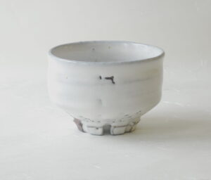 茶道茶の湯茶道具萩焼手づくり抹茶碗 ろくろ成形 ろくろ目 飲みやすい 十文字高台 どっしり 存在感 力強い 美濃焼 鉄瓶 陶器 漆 漆器 有田焼 金継ぎ 焼き物 食器 陶磁器 伝統工芸品 茶碗 工芸品 九谷焼 南部鉄器 陶芸 陶器市 岐阜 焼き物 磁器 瀬戸物 岐阜県 岐阜市 美殿町６−番地 小林漆陶 漆塗り器 織部焼 小林漆器 箸 金継ぎ お香 食器 茶道具 陶器 美濃焼専門店 お皿 ceramics ih pottery うつわ うつわ屋 お皿屋さん お茶 お茶碗 お箸 かまど この辺に陶器屋さんってあります とうきいち やきもの ガラス工房 ギフト　ギフトショップ マグカップ モダン焼物 レンジできる陶器 切子 南部鉄器 どこ　岐阜市南部鉄器販売店 南部鉄器購入 岐阜県器屋 土鍋 岐阜小洒落たお皿 お椀が出る店 器 塗り物 漆塗り 陶器屋さん 食器屋さん お椀 ひのき 岐阜城周辺茶道具 販売陶器 販売陶器屋さん 陶器店 漆器店 岐阜有名な器屋さん 岐阜県食器売ってるところ 岐阜駅 陶器工芸品店 徳利 売ってる店 急須販売 扇子 抹茶 掛け軸 修復 日本陶瓷 漆器 木の食器 樺細工 江戸切子 食器 漆の器 漆器 うるし 漆器店 漆塗 漆椀 火鉢 灰 美殿町商店街 美濃焼ショップ 岐阜市 湯呑み お店 付近 美濃焼き専門店 美濃焼販売 花瓶 茶器 オンライン輪島塗 なつめ 店近くのガラス屋さん 近くの陶器屋さん 酒器 ガラス 金継ぎ依頼 岐阜鉄器鉄瓶 取扱店 Japanese 陶器 修理 陶器専門店 陶器小売店 岐阜陶器屋 陶器店 陶磁器 陶磁器専門店 陶芸家 おすすめ お店 岐阜食洗機対応 漆椀 Gifu JapanesetablewareJapanesecrafts Japaneseceramics Japanesepottery Handcrafted TraditionalCrafts Japaneseculture Traditionalart Japaneseteautensils TeaCeremony Japaneselacquerware 棗 お茶道具セット 近くの茶道具店 荒目板 茶道具の扱い方 一閑茶張り 茶道具一式 糸巻棚 裏千家入門セット 薄板 歌花筒 茶道具通販 裏千家 円座 干支扇子 オンラインショップ 茶道具オンライン 茶道稽古セット 表千家茶道具 お抹茶セット 釜 かいし 懐紙 菓子器 懐紙入れ 皆具 官休庵 黒文字 桑小卓 黒茶碗 黒柿 建水 結界 携帯用茶道具 稽古用茶道具 香合 香炉 茶通箱 初心者セット 仕覆 茶道具収納箱 敷板 杓立て すいはつ 数寄屋袋 透木釜 数茶碗 炭斗 水滴 すいはつ 茶道具専門店