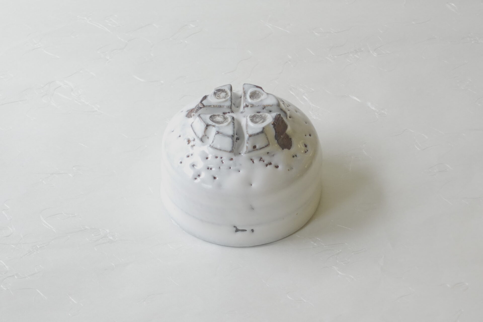 茶道茶の湯茶道具萩焼手づくり抹茶碗 ろくろ成形 ろくろ目 飲みやすい 十文字高台 どっしり 存在感 力強い 美濃焼 鉄瓶 陶器 漆 漆器 有田焼 金継ぎ 焼き物 食器 陶磁器 伝統工芸品 茶碗 工芸品 九谷焼 南部鉄器 陶芸 陶器市 岐阜 焼き物 磁器 瀬戸物 岐阜県 岐阜市 美殿町６−番地 小林漆陶 漆塗り器 織部焼 小林漆器 箸 金継ぎ お香 食器 茶道具 陶器 美濃焼専門店 お皿 ceramics ih pottery うつわ うつわ屋 お皿屋さん お茶 お茶碗 お箸 かまど この辺に陶器屋さんってあります とうきいち やきもの ガラス工房 ギフト　ギフトショップ マグカップ モダン焼物 レンジできる陶器 切子 南部鉄器 どこ　岐阜市南部鉄器販売店 南部鉄器購入 岐阜県器屋 土鍋 岐阜小洒落たお皿 お椀が出る店 器 塗り物 漆塗り 陶器屋さん 食器屋さん お椀 ひのき 岐阜城周辺茶道具 販売陶器 販売陶器屋さん 陶器店 漆器店 岐阜有名な器屋さん 岐阜県食器売ってるところ 岐阜駅 陶器工芸品店 徳利 売ってる店 急須販売 扇子 抹茶 掛け軸 修復 日本陶瓷 漆器 木の食器 樺細工 江戸切子 食器 漆の器 漆器 うるし 漆器店 漆塗 漆椀 火鉢 灰 美殿町商店街 美濃焼ショップ 岐阜市 湯呑み お店 付近 美濃焼き専門店 美濃焼販売 花瓶 茶器 オンライン輪島塗 なつめ 店近くのガラス屋さん 近くの陶器屋さん 酒器 ガラス 金継ぎ依頼 岐阜鉄器鉄瓶 取扱店 Japanese 陶器 修理 陶器専門店 陶器小売店 岐阜陶器屋 陶器店 陶磁器 陶磁器専門店 陶芸家 おすすめ お店 岐阜食洗機対応 漆椀 Gifu JapanesetablewareJapanesecrafts Japaneseceramics Japanesepottery Handcrafted TraditionalCrafts Japaneseculture Traditionalart Japaneseteautensils TeaCeremony Japaneselacquerware 棗 お茶道具セット 近くの茶道具店 荒目板 茶道具の扱い方 一閑茶張り 茶道具一式 糸巻棚 裏千家入門セット 薄板 歌花筒 茶道具通販 裏千家 円座 干支扇子 オンラインショップ 茶道具オンライン 茶道稽古セット 表千家茶道具 お抹茶セット 釜 かいし 懐紙 菓子器 懐紙入れ 皆具 官休庵 黒文字 桑小卓 黒茶碗 黒柿 建水 結界 携帯用茶道具 稽古用茶道具 香合 香炉 茶通箱 初心者セット 仕覆 茶道具収納箱 敷板 杓立て すいはつ 数寄屋袋 透木釜 数茶碗 炭斗 水滴 すいはつ 茶道具専門店