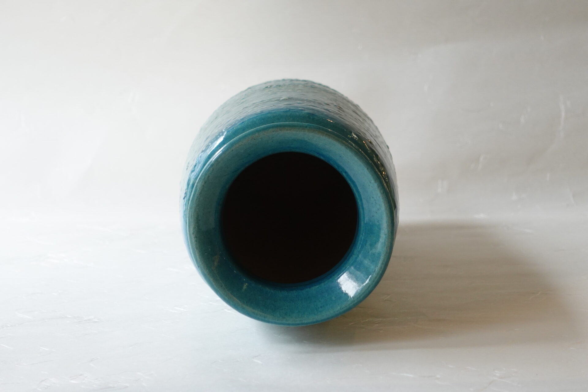 陶器 信楽焼 投げ入れ なげいれ 花器 生け花 自由 自然の風情 美しい花 松皮 高い質感 艶 美しいブルー 洒落たデザイン 透明感 清涼感 高級感 日常の空間を彩る 手軽 美濃焼 鉄瓶 陶器 漆 漆器 有田焼 金継ぎ 焼き物 食器 陶磁器 伝統工芸品 茶碗 工芸品 九谷焼 南部鉄器 陶芸 陶器市 岐阜 焼き物 磁器 瀬戸物 岐阜県 岐阜市 美殿町６−番地 小林漆陶 漆塗り器 織部焼 小林漆器 箸 金継ぎ お香 食器 茶道具 陶器 美濃焼専門店 お皿 ceramics ih pottery うつわ うつわ屋 お皿屋さん お茶 お茶碗 お箸 かまど この辺に陶器屋さんってあります とうきいち やきもの ガラス工房 ギフト　ギフトショップ マグカップ モダン焼物 レンジできる陶器 切子 南部鉄器 どこ　岐阜市南部鉄器販売店 南部鉄器購入 岐阜県器屋 土鍋 岐阜小洒落たお皿 お椀が出る店 器 塗り物 漆塗り 陶器屋さん 食器屋さん お椀 ひのき 岐阜城周辺茶道具 販売陶器 販売陶器屋さん 陶器店 漆器店 岐阜有名な器屋さん 岐阜県食器売ってるところ 岐阜駅 陶器工芸品店 徳利 売ってる店 急須販売 扇子 抹茶 掛け軸 修復 日本陶瓷 漆器 木の食器 樺細工 江戸切子 食器 漆の器 漆器 うるし 漆器店 漆塗 漆椀 火鉢 灰 美殿町商店街 美濃焼ショップ 岐阜市 湯呑み お店 付近 美濃焼き専門店 美濃焼販売 花瓶 茶器 オンライン輪島塗 なつめ 店近くのガラス屋さん 近くの陶器屋さん 酒器 ガラス 金継ぎ依頼 岐阜鉄器鉄瓶 取扱店 Japanese 陶器 修理 陶器専門店 陶器小売店 岐阜陶器屋 陶器店 陶磁器 陶磁器専門店 陶芸家 おすすめ お店 岐阜食洗機対応 漆椀 Gifu JapanesetablewareJapanesecrafts Japaneseceramics Japanesepottery Handcrafted TraditionalCrafts Japaneseculture Traditionalart Japaneseteautensils TeaCeremony Japaneselacquerware インテリア 一輪挿し 入れ物 陶芸 陶芸皿 陶器いろいろ 陶器店 絵皿 絵柄 オンラインショップ 置物 おひつ オーブントースター 置物スタイリッシュ お皿 オブジェ 置物かわいい お皿陶磁器 お椀陶器 陶器欠損補修 花瓶 貫入 傘立て 陶器花 カップ 花 陶磁器 陶器金継ぎ キャニスター 器 急須 京都 金彩 九州 急須 陶芸食器 コーヒーカップ コップ 小物入れ 皿 ごはん鍋 食洗機 修理 食器 修理金継ぎ 陶器販売 瀬戸物 染付 タンブラー 耐熱陶器 茶碗 近くの陶器店 通販 土物 通販 手作り陶器 陶磁器 鍋