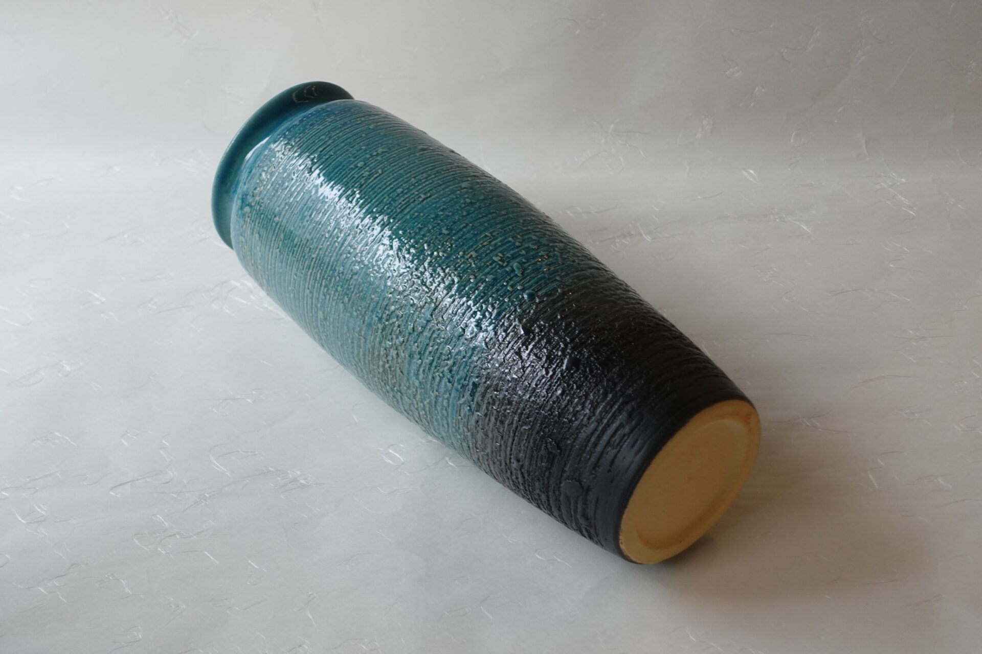 陶器 信楽焼 投げ入れ なげいれ 花器 生け花 自由 自然の風情 美しい花 松皮 高い質感 艶 美しいブルー 洒落たデザイン 透明感 清涼感 高級感 日常の空間を彩る 手軽 美濃焼 鉄瓶 陶器 漆 漆器 有田焼 金継ぎ 焼き物 食器 陶磁器 伝統工芸品 茶碗 工芸品 九谷焼 南部鉄器 陶芸 陶器市 岐阜 焼き物 磁器 瀬戸物 岐阜県 岐阜市 美殿町６−番地 小林漆陶 漆塗り器 織部焼 小林漆器 箸 金継ぎ お香 食器 茶道具 陶器 美濃焼専門店 お皿 ceramics ih pottery うつわ うつわ屋 お皿屋さん お茶 お茶碗 お箸 かまど この辺に陶器屋さんってあります とうきいち やきもの ガラス工房 ギフト　ギフトショップ マグカップ モダン焼物 レンジできる陶器 切子 南部鉄器 どこ　岐阜市南部鉄器販売店 南部鉄器購入 岐阜県器屋 土鍋 岐阜小洒落たお皿 お椀が出る店 器 塗り物 漆塗り 陶器屋さん 食器屋さん お椀 ひのき 岐阜城周辺茶道具 販売陶器 販売陶器屋さん 陶器店 漆器店 岐阜有名な器屋さん 岐阜県食器売ってるところ 岐阜駅 陶器工芸品店 徳利 売ってる店 急須販売 扇子 抹茶 掛け軸 修復 日本陶瓷 漆器 木の食器 樺細工 江戸切子 食器 漆の器 漆器 うるし 漆器店 漆塗 漆椀 火鉢 灰 美殿町商店街 美濃焼ショップ 岐阜市 湯呑み お店 付近 美濃焼き専門店 美濃焼販売 花瓶 茶器 オンライン輪島塗 なつめ 店近くのガラス屋さん 近くの陶器屋さん 酒器 ガラス 金継ぎ依頼 岐阜鉄器鉄瓶 取扱店 Japanese 陶器 修理 陶器専門店 陶器小売店 岐阜陶器屋 陶器店 陶磁器 陶磁器専門店 陶芸家 おすすめ お店 岐阜食洗機対応 漆椀 Gifu JapanesetablewareJapanesecrafts Japaneseceramics Japanesepottery Handcrafted TraditionalCrafts Japaneseculture Traditionalart Japaneseteautensils TeaCeremony Japaneselacquerware インテリア 一輪挿し 入れ物 陶芸 陶芸皿 陶器いろいろ 陶器店 絵皿 絵柄 オンラインショップ 置物 おひつ オーブントースター 置物スタイリッシュ お皿 オブジェ 置物かわいい お皿陶磁器 お椀陶器 陶器欠損補修 花瓶 貫入 傘立て 陶器花 カップ 花 陶磁器 陶器金継ぎ キャニスター 器 急須 京都 金彩 九州 急須 陶芸食器 コーヒーカップ コップ 小物入れ 皿 ごはん鍋 食洗機 修理 食器 修理金継ぎ 陶器販売 瀬戸物 染付 タンブラー 耐熱陶器 茶碗 近くの陶器店 通販 土物 通販 手作り陶器 陶磁器 鍋