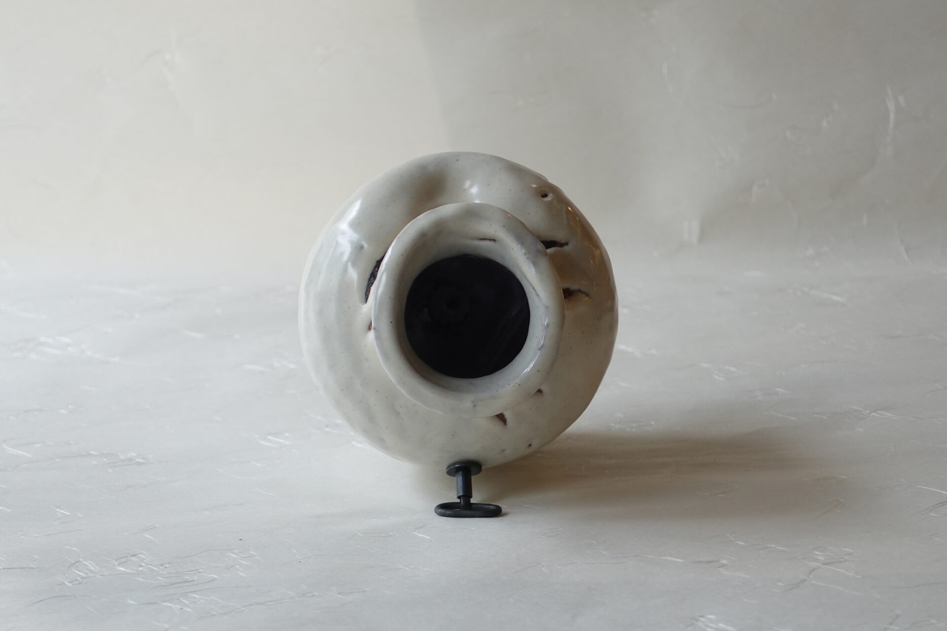 茶道 茶の湯 茶道具 萩焼 原節夫 掛け花入れ すいはつ 小ぶり うずくまる 大胆 力強い 大ぶり 丸み ろくろ目 艶深い ぽってり 荒々しい 花を引き立ててくれる 花が活けやすい 季節 侘び茶 寂び 美濃焼 鉄瓶 陶器 漆 漆器 有田焼 金継ぎ 焼き物 食器 陶磁器 伝統工芸品 茶碗 工芸品 九谷焼 南部鉄器 陶芸 陶器市 岐阜 焼き物 磁器 瀬戸物 岐阜県 岐阜市 美殿町６−番地 小林漆陶 漆塗り器 織部焼 小林漆器 箸 金継ぎ お香 食器 茶道具 陶器 美濃焼専門店 お皿 ceramics ih pottery うつわ うつわ屋 お皿屋さん お茶 お茶碗 お箸 かまど この辺に陶器屋さんってあります とうきいち やきもの ガラス工房 ギフト　ギフトショップ マグカップ モダン焼物 レンジできる陶器 切子 南部鉄器 どこ　岐阜市南部鉄器販売店 南部鉄器購入 岐阜県器屋 土鍋 岐阜小洒落たお皿 お椀が出る店 器 塗り物 漆塗り 陶器屋さん 食器屋さん お椀 ひのき 岐阜城周辺茶道具 販売陶器 販売陶器屋さん 陶器店 漆器店 岐阜有名な器屋さん 岐阜県食器売ってるところ 岐阜駅 陶器工芸品店 徳利 売ってる店 急須販売 扇子 抹茶 掛け軸 修復 日本陶瓷 漆器 木の食器 樺細工 江戸切子 食器 漆の器 漆器 うるし 漆器店 漆塗 漆椀 火鉢 灰 美殿町商店街 美濃焼ショップ 岐阜市 湯呑み お店 付近 美濃焼き専門店 美濃焼販売 花瓶 茶器 オンライン輪島塗 なつめ 店近くのガラス屋さん 近くの陶器屋さん 酒器 ガラス 金継ぎ依頼 岐阜鉄器鉄瓶 取扱店 Japanese 陶器 修理 陶器専門店 陶器小売店 岐阜陶器屋 陶器店 陶磁器 陶磁器専門店 陶芸家 おすすめ お店 岐阜食洗機対応 漆椀 Gifu JapanesetablewareJapanesecrafts Japaneseceramics Japanesepottery Handcrafted TraditionalCrafts Japaneseculture Traditionalart Japaneseteautensils TeaCeremony Japaneselacquerware 棗 お茶道具セット 近くの茶道具店 荒目板 茶道具の扱い方 一閑茶張り 茶道具一式 糸巻棚 裏千家入門セット 薄板 歌花筒 茶道具通販 裏千家 円座 干支扇子 オンラインショップ 茶道具オンライン 茶道稽古セット 表千家茶道具 お抹茶セット 釜 かいし 懐紙 菓子器 懐紙入れ 皆具 官休庵 黒文字 桑小卓 黒茶碗 黒柿 建水 結界 携帯用茶道具 稽古用茶道具 香合 香炉 茶通箱 初心者セット 仕覆 茶道具収納箱 敷板 杓立て すいはつ 数寄屋袋 透木釜 数茶碗 炭斗 水滴 すいはつ 茶道具専門店