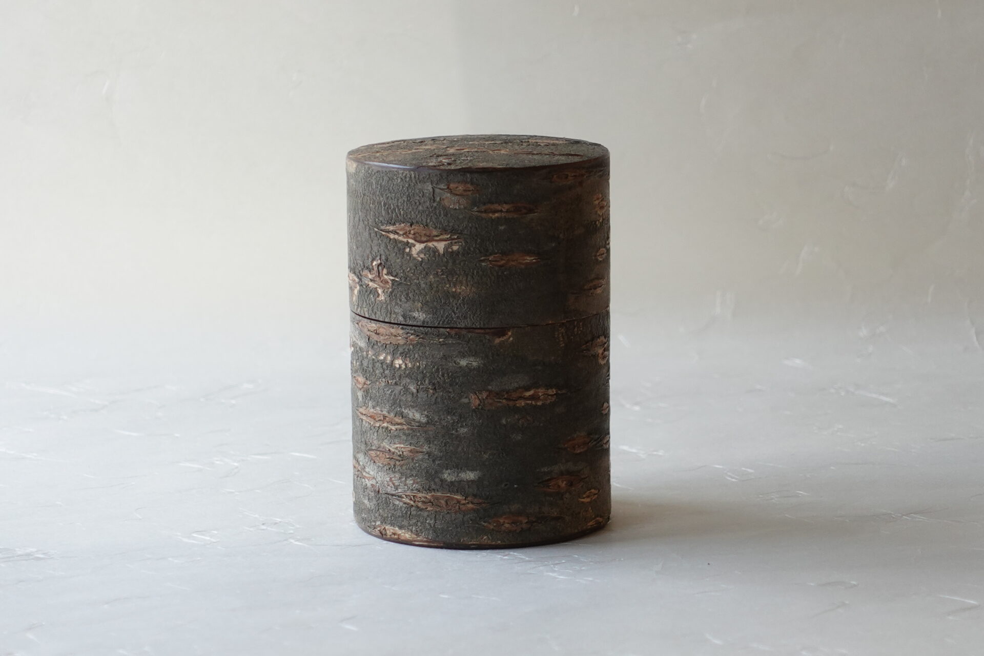 漆器 秋田 角館 桜皮細工 樺細工 木製 茶筒 高度な技術 工芸品 樹皮加工 通気性 透湿性 格調 防湿防乾 伝統工芸品 山桜 チラシ皮 趣き 希少価値 気密性 職人技 抗菌効果 エコ素材 一流品 天然素材 素朴 美しさ 美濃焼 鉄瓶 陶器 漆 漆器 有田焼 金継ぎ 焼き物 食器 陶磁器 伝統工芸品 茶碗 工芸品 九谷焼 南部鉄器 陶芸 陶器市 岐阜 焼き物 磁器 瀬戸物 岐阜県 岐阜市 美殿町６−番地 小林漆陶 漆塗り器 織部焼 小林漆器 箸 金継ぎ お香 食器 茶道具 陶器 美濃焼専門店 お皿 ceramics ih pottery うつわ うつわ屋 お皿屋さん お茶 お茶碗 お箸 かまど この辺に陶器屋さんってあります とうきいち やきもの ガラス工房 ギフト　ギフトショップ マグカップ モダン焼物 レンジできる陶器 切子 南部鉄器 どこ　岐阜市南部鉄器販売店 南部鉄器購入 岐阜県器屋 土鍋 岐阜小洒落たお皿 お椀が出る店 器 塗り物 漆塗り 陶器屋さん 食器屋さん お椀 ひのき 岐阜城周辺茶道具 販売陶器 販売陶器屋さん 陶器店 漆器店 岐阜有名な器屋さん 岐阜県食器売ってるところ 岐阜駅 陶器工芸品店 徳利 売ってる店 急須販売 扇子 抹茶 掛け軸 修復 日本陶瓷 漆器 木の食器 樺細工 江戸切子 食器 漆の器 漆器 うるし 漆器店 漆塗 漆椀 火鉢 灰 美殿町商店街 美濃焼ショップ 岐阜市 湯呑み お店 付近 美濃焼き専門店 美濃焼販売 花瓶 茶器 オンライン輪島塗 なつめ 店近くのガラス屋さん 近くの陶器屋さん 酒器 ガラス 金継ぎ依頼 岐阜鉄器鉄瓶 取扱店 Japanese 陶器 修理 陶器専門店 陶器小売店 岐阜陶器屋 陶器店 陶磁器 陶磁器専門店 陶芸家 おすすめ お店 岐阜食洗機対応 漆椀 Gifu JapanesetablewareJapanesecrafts Japaneseceramics Japanesepottery Handcrafted TraditionalCrafts Japaneseculture Traditionalart Japaneseteautensils TeaCeremony Japaneselacquerware 漆器 漆器の手入れ 漆器の洗い方 木曽漆器 山中漆器 越前漆器 小田原漆器 会津漆器 紀州漆器 アクセサリーケース 食洗機漆器 漆器アート インテリア 石川県漆器 漆器うどん鉢 漆 漆漆器 ウレタン漆器 うなぎ重箱 絵柄 絵付けデザイン 越前漆器オンライン 越前漆器の魅力 お椀 盆 オンラインショップ お弁当箱 大皿 おしゃれ お膳 お箸 菓子器 カップ 香川漆器 菓子皿 漆器小物入れ 高級 コップ 小箱 小皿 讃岐漆器 漆器食洗機 漆器修理 汁椀 酒器 食器 汁椀 食籠 スプーン 漆器専門店 そば椀 茶筒 茶器 近くの漆器店 近くの漆器販売店 茶托漆器 漆器通販