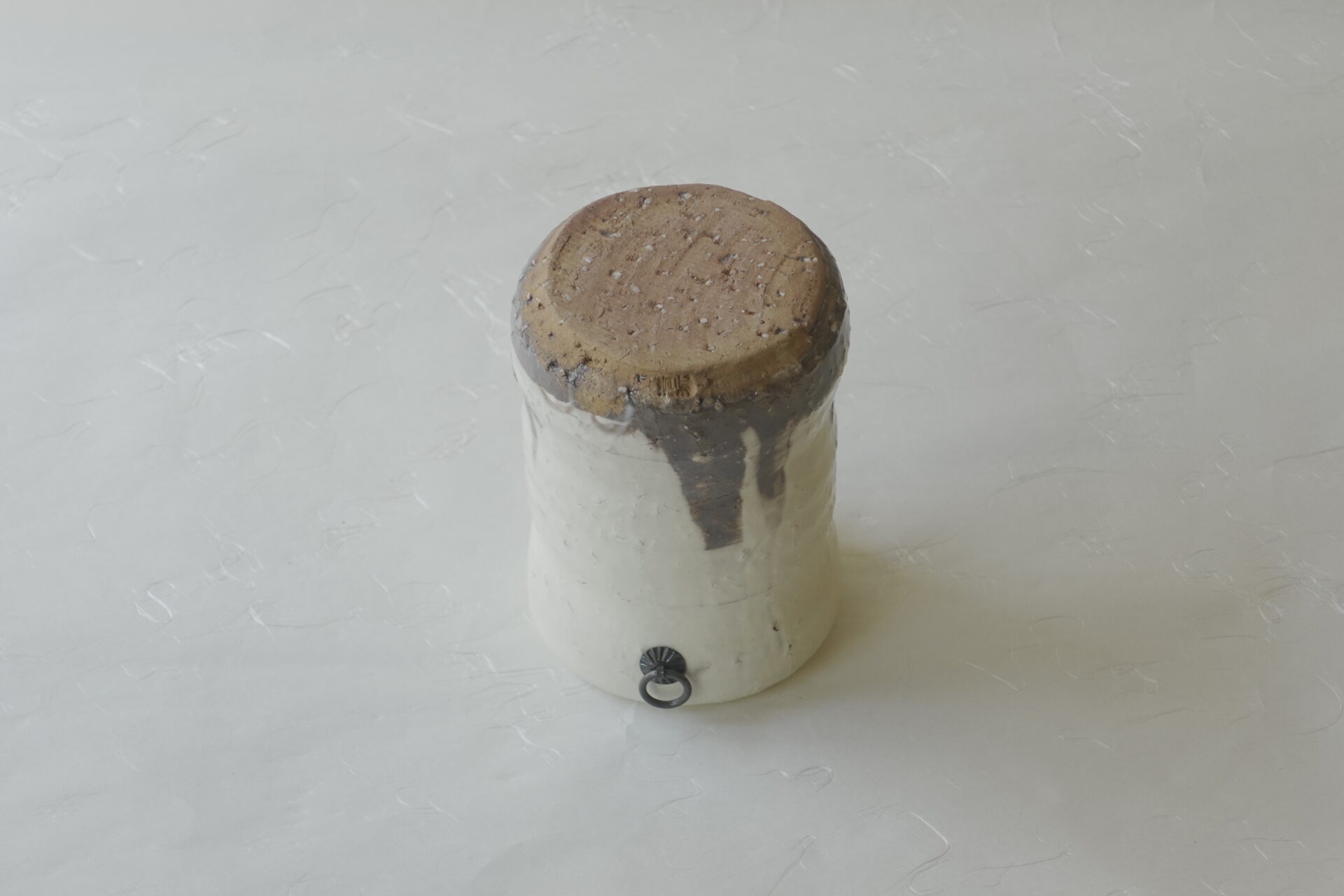 陶器 茶道 茶の湯 茶道具 萩焼 山根清玩 掛け花入れ 旅枕 ろくろ成形 ろくろ目 力強い雰囲気 手づくり 味わい 艶やか 季節を感じる 侘び茶 寂び 省スペース 美濃焼 鉄瓶 陶器 漆 漆器 有田焼 金継ぎ 焼き物 食器 陶磁器 伝統工芸品 茶碗 工芸品 九谷焼 南部鉄器 陶芸 陶器市 岐阜 焼き物 磁器 瀬戸物 岐阜県 岐阜市 美殿町６−番地 小林漆陶 漆塗り器 織部焼 小林漆器 箸 金継ぎ お香 食器 茶道具 陶器 美濃焼専門店 お皿 ceramics ih pottery うつわ うつわ屋 お皿屋さん お茶 お茶碗 お箸 かまど この辺に陶器屋さんってあります とうきいち やきもの ガラス工房 ギフト　ギフトショップ マグカップ モダン焼物 レンジできる陶器 切子 南部鉄器 どこ　岐阜市南部鉄器販売店 南部鉄器購入 岐阜県器屋 土鍋 岐阜小洒落たお皿 お椀が出る店 器 塗り物 漆塗り 陶器屋さん 食器屋さん お椀 ひのき 岐阜城周辺茶道具 販売陶器 販売陶器屋さん 陶器店 漆器店 岐阜有名な器屋さん 岐阜県食器売ってるところ 岐阜駅 陶器工芸品店 徳利 売ってる店 急須販売 扇子 抹茶 掛け軸 修復 日本陶瓷 漆器 木の食器 樺細工 江戸切子 食器 漆の器 漆器 うるし 漆器店 漆塗 漆椀 火鉢 灰 美殿町商店街 美濃焼ショップ 岐阜市 湯呑み お店 付近 美濃焼き専門店 美濃焼販売 花瓶 茶器 オンライン輪島塗 なつめ 店近くのガラス屋さん 近くの陶器屋さん 酒器 ガラス 金継ぎ依頼 岐阜鉄器鉄瓶 取扱店 Japanese 陶器 修理 陶器専門店 陶器小売店 岐阜陶器屋 陶器店 陶磁器 陶磁器専門店 陶芸家 おすすめ お店 岐阜食洗機対応 漆椀 Gifu JapanesetablewareJapanesecrafts Japaneseceramics Japanesepottery Handcrafted TraditionalCrafts Japaneseculture Traditionalart Japaneseteautensils TeaCeremony Japaneselacquerware インテリア 一輪挿し 入れ物 陶芸 陶芸皿 陶器いろいろ 陶器店 絵皿 絵柄 オンラインショップ 置物 おひつ オーブントースター 置物スタイリッシュ お皿 オブジェ 置物かわいい お皿陶磁器 お椀陶器 陶器欠損補修 花瓶 貫入 傘立て 陶器花 カップ 花 陶磁器 陶器金継ぎ キャニスター 器 急須 京都 金彩 九州 急須 陶芸食器 コーヒーカップ コップ 小物入れ 皿 ごはん鍋 食洗機 修理 食器 修理金継ぎ 陶器販売 瀬戸物 染付 タンブラー 耐熱陶器 茶碗 近くの陶器店 通販 土物 通販 手作り陶器 陶磁器 鍋 棗 お茶道具セット 近くの茶道具店 荒目板 茶道具の扱い方 一閑茶張り 茶道具一式 糸巻棚 裏千家入門セット 薄板 歌花筒 茶道具通販 裏千家 円座 干支扇子 オンラインショップ 茶道具オンライン 茶道稽古セット 表千家茶道具 お抹茶セット 釜 かいし 懐紙 菓子器 懐紙入れ 皆具 官休庵 黒文字 桑小卓 黒茶碗 黒柿 建水 結界 携帯用茶道具 稽古用茶道具 香合 香炉 茶通箱 初心者セット 仕覆 茶道具収納箱 敷板 杓立て すいはつ 数寄屋袋 透木釜 数茶碗 炭斗 水滴 すいはつ 茶道具専門店