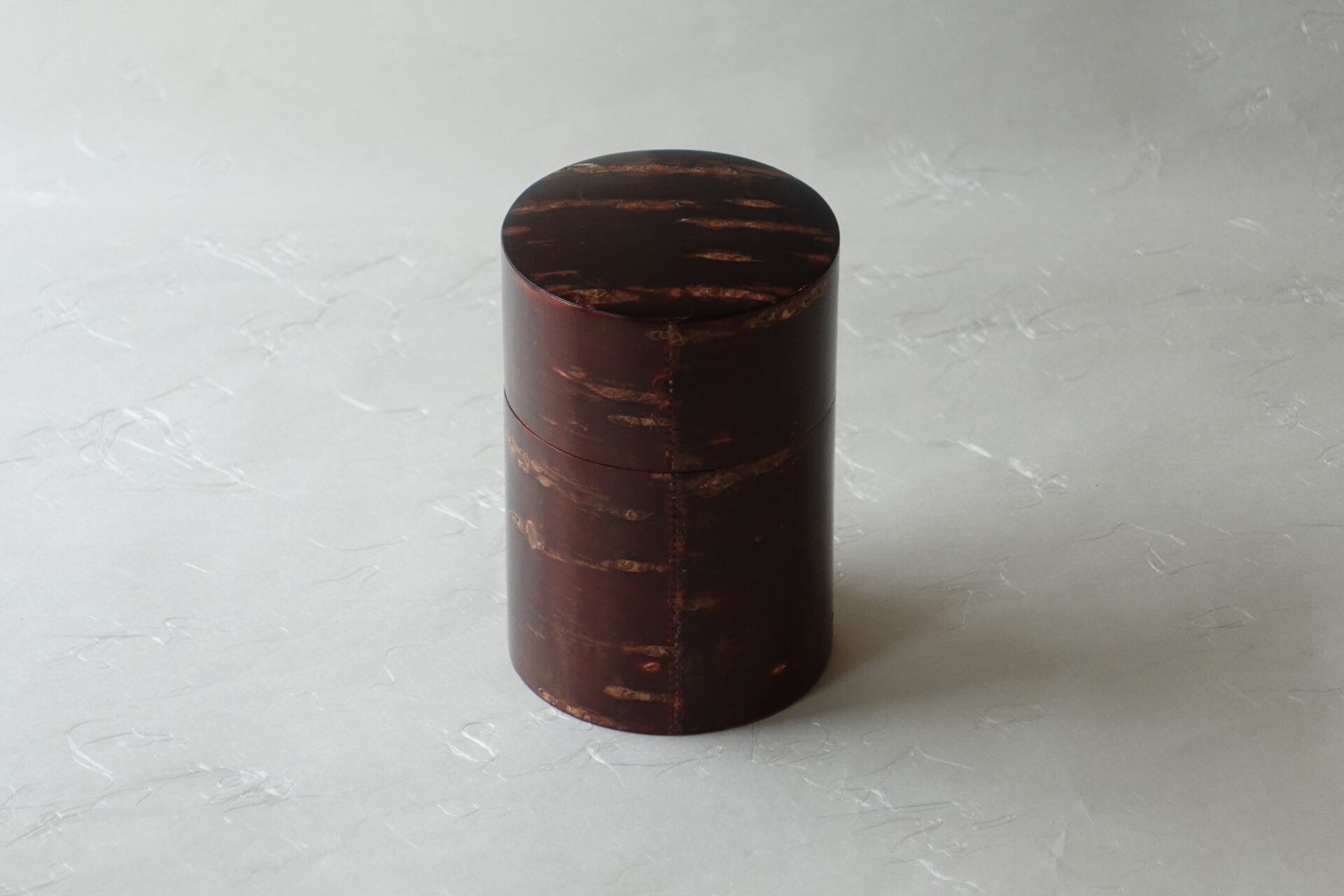 漆器 秋田県 伝統工芸品 桜皮細工 茶筒 山桜 樹皮 防湿 防乾 高度な技術 通気性 透湿性 格調 手間 職人 技術 気密性 抗菌効果 安心 ハイテク素材 一流品 美濃焼 鉄瓶 陶器 漆 漆器 有田焼 金継ぎ 焼き物 食器 陶磁器 伝統工芸品 茶碗 工芸品 九谷焼 南部鉄器 陶芸 陶器市 岐阜 焼き物 磁器 瀬戸物 岐阜県 岐阜市 美殿町６−番地 小林漆陶 漆塗り器 織部焼 小林漆器 箸 金継ぎ お香 食器 茶道具 陶器 美濃焼専門店 お皿 ceramics ih pottery うつわ うつわ屋 お皿屋さん お茶 お茶碗 お箸 かまど この辺に陶器屋さんってあります とうきいち やきもの ガラス工房 ギフト　ギフトショップ マグカップ モダン焼物 レンジできる陶器 切子 南部鉄器 どこ　岐阜市南部鉄器販売店 南部鉄器購入 岐阜県器屋 土鍋 岐阜小洒落たお皿 お椀が出る店 器 塗り物 漆塗り 陶器屋さん 食器屋さん お椀 ひのき 岐阜城周辺茶道具 販売陶器 販売陶器屋さん 陶器店 漆器店 岐阜有名な器屋さん 岐阜県食器売ってるところ 岐阜駅 陶器工芸品店 徳利 売ってる店 急須販売 扇子 抹茶 掛け軸 修復 日本陶瓷 漆器 木の食器 樺細工 江戸切子 食器 漆の器 漆器 うるし 漆器店 漆塗 漆椀 火鉢 灰 美殿町商店街 美濃焼ショップ 岐阜市 湯呑み お店 付近 美濃焼き専門店 美濃焼販売 花瓶 茶器 オンライン輪島塗 なつめ 店近くのガラス屋さん 近くの陶器屋さん 酒器 ガラス 金継ぎ依頼 岐阜鉄器鉄瓶 取扱店 Japanese 陶器 修理 陶器専門店 陶器小売店 岐阜陶器屋 陶器店 陶磁器 陶磁器専門店 陶芸家 おすすめ お店 岐阜食洗機対応 漆椀 Gifu JapanesetablewareJapanesecrafts Japaneseceramics Japanesepottery Handcrafted TraditionalCrafts Japaneseculture Traditionalart Japaneseteautensils TeaCeremony Japaneselacquerware 漆器 漆器の手入れ 漆器の洗い方 木曽漆器 山中漆器 越前漆器 小田原漆器 会津漆器 紀州漆器 アクセサリーケース 食洗機漆器 漆器アート インテリア 石川県漆器 漆器うどん鉢 漆 漆漆器 ウレタン漆器 うなぎ重箱 絵柄 絵付けデザイン 越前漆器オンライン 越前漆器の魅力 お椀 盆 オンラインショップ お弁当箱 大皿 おしゃれ お膳 お箸 菓子器 カップ 香川漆器 菓子皿 漆器小物入れ 高級 コップ 小箱 小皿 讃岐漆器 漆器食洗機 漆器修理 汁椀 酒器 食器 汁椀 食籠 スプーン 漆器専門店 そば椀 茶筒 茶器 近くの漆器店 近くの漆器販売店 茶托漆器 漆器通販