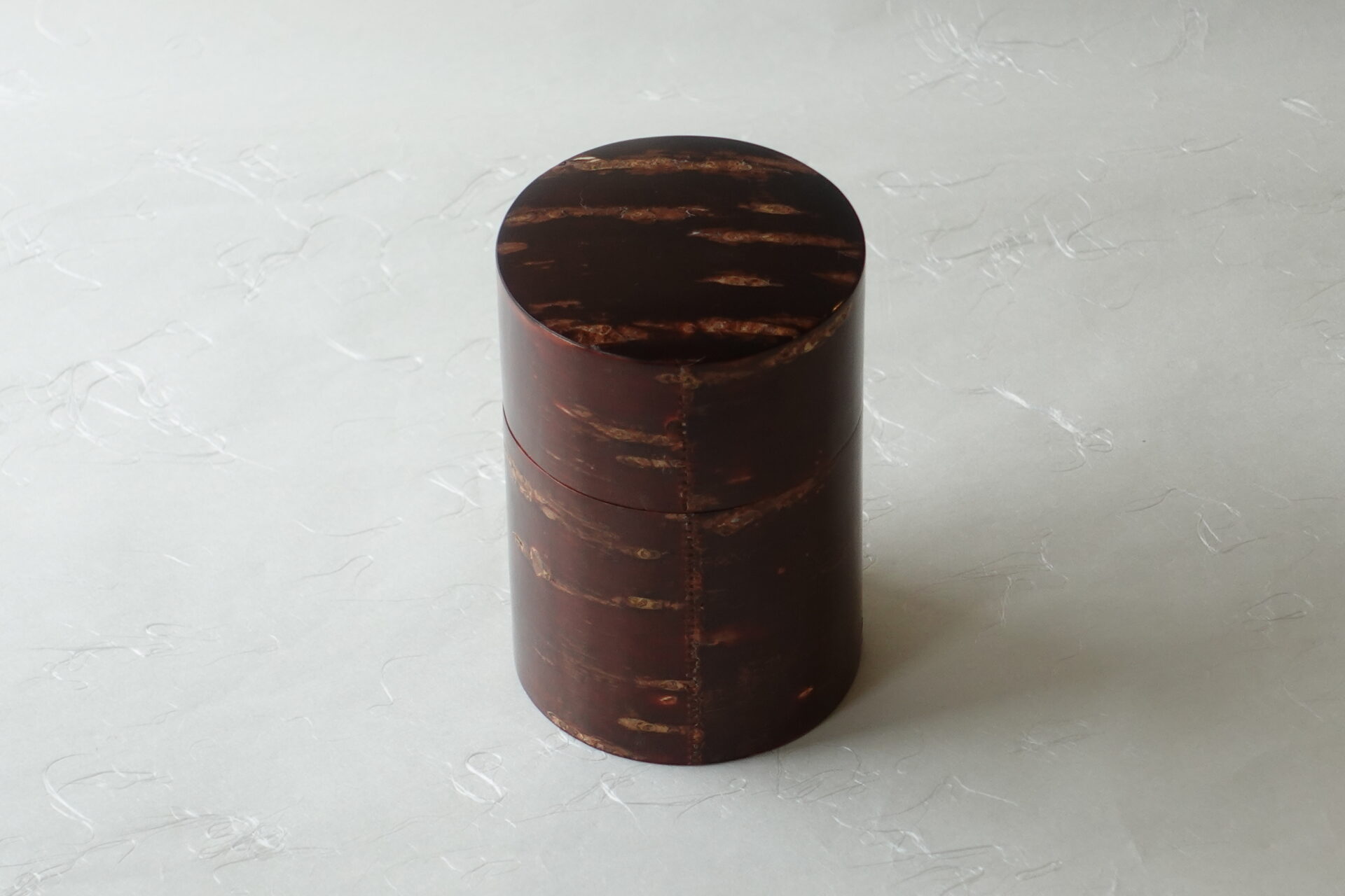 漆器 秋田県 伝統工芸品 桜皮細工 茶筒 山桜 樹皮 防湿 防乾 高度な技術 通気性 透湿性 格調 手間 職人 技術 気密性 抗菌効果 安心 ハイテク素材 一流品 美濃焼 鉄瓶 陶器 漆 漆器 有田焼 金継ぎ 焼き物 食器 陶磁器 伝統工芸品 茶碗 工芸品 九谷焼 南部鉄器 陶芸 陶器市 岐阜 焼き物 磁器 瀬戸物 岐阜県 岐阜市 美殿町６−番地 小林漆陶 漆塗り器 織部焼 小林漆器 箸 金継ぎ お香 食器 茶道具 陶器 美濃焼専門店 お皿 ceramics ih pottery うつわ うつわ屋 お皿屋さん お茶 お茶碗 お箸 かまど この辺に陶器屋さんってあります とうきいち やきもの ガラス工房 ギフト　ギフトショップ マグカップ モダン焼物 レンジできる陶器 切子 南部鉄器 どこ　岐阜市南部鉄器販売店 南部鉄器購入 岐阜県器屋 土鍋 岐阜小洒落たお皿 お椀が出る店 器 塗り物 漆塗り 陶器屋さん 食器屋さん お椀 ひのき 岐阜城周辺茶道具 販売陶器 販売陶器屋さん 陶器店 漆器店 岐阜有名な器屋さん 岐阜県食器売ってるところ 岐阜駅 陶器工芸品店 徳利 売ってる店 急須販売 扇子 抹茶 掛け軸 修復 日本陶瓷 漆器 木の食器 樺細工 江戸切子 食器 漆の器 漆器 うるし 漆器店 漆塗 漆椀 火鉢 灰 美殿町商店街 美濃焼ショップ 岐阜市 湯呑み お店 付近 美濃焼き専門店 美濃焼販売 花瓶 茶器 オンライン輪島塗 なつめ 店近くのガラス屋さん 近くの陶器屋さん 酒器 ガラス 金継ぎ依頼 岐阜鉄器鉄瓶 取扱店 Japanese 陶器 修理 陶器専門店 陶器小売店 岐阜陶器屋 陶器店 陶磁器 陶磁器専門店 陶芸家 おすすめ お店 岐阜食洗機対応 漆椀 Gifu JapanesetablewareJapanesecrafts Japaneseceramics Japanesepottery Handcrafted TraditionalCrafts Japaneseculture Traditionalart Japaneseteautensils TeaCeremony Japaneselacquerware 漆器 漆器の手入れ 漆器の洗い方 木曽漆器 山中漆器 越前漆器 小田原漆器 会津漆器 紀州漆器 アクセサリーケース 食洗機漆器 漆器アート インテリア 石川県漆器 漆器うどん鉢 漆 漆漆器 ウレタン漆器 うなぎ重箱 絵柄 絵付けデザイン 越前漆器オンライン 越前漆器の魅力 お椀 盆 オンラインショップ お弁当箱 大皿 おしゃれ お膳 お箸 菓子器 カップ 香川漆器 菓子皿 漆器小物入れ 高級 コップ 小箱 小皿 讃岐漆器 漆器食洗機 漆器修理 汁椀 酒器 食器 汁椀 食籠 スプーン 漆器専門店 そば椀 茶筒 茶器 近くの漆器店 近くの漆器販売店 茶托漆器 漆器通販