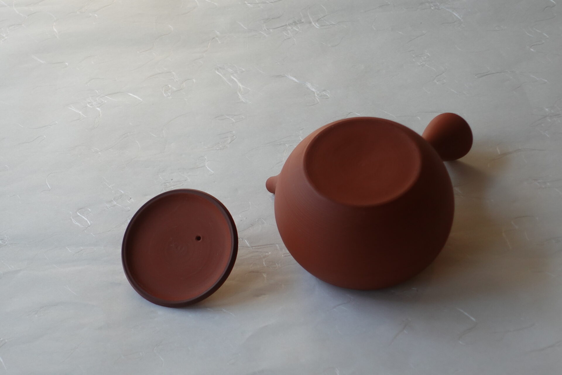 陶器 常滑焼 手づくり 急須 朱泥 まろやか ろくろ挽き 千筋 シンプル 多くの手間 高い技術 洗いやすい 使いやすい 高級仕様 湯切れがよい 液だれしにくい 機能的 使い心地がよい 飽きが来ない 永く使える 美濃焼 鉄瓶 陶器 漆 漆器 有田焼 金継ぎ 焼き物 食器 陶磁器 伝統工芸品 茶碗 工芸品 九谷焼 南部鉄器 陶芸 陶器市 岐阜 焼き物 磁器 瀬戸物 岐阜県 岐阜市 美殿町６−番地 小林漆陶 漆塗り器 織部焼 小林漆器 箸 金継ぎ お香 食器 茶道具 陶器 美濃焼専門店 お皿 ceramics ih pottery うつわ うつわ屋 お皿屋さん お茶 お茶碗 お箸 かまど この辺に陶器屋さんってあります とうきいち やきもの ガラス工房 ギフト　ギフトショップ マグカップ モダン焼物 レンジできる陶器 切子 南部鉄器 どこ　岐阜市南部鉄器販売店 南部鉄器購入 岐阜県器屋 土鍋 岐阜小洒落たお皿 お椀が出る店 器 塗り物 漆塗り 陶器屋さん 食器屋さん お椀 ひのき 岐阜城周辺茶道具 販売陶器 販売陶器屋さん 陶器店 漆器店 岐阜有名な器屋さん 岐阜県食器売ってるところ 岐阜駅 陶器工芸品店 徳利 売ってる店 急須販売 扇子 抹茶 掛け軸 修復 日本陶瓷 漆器 木の食器 樺細工 江戸切子 食器 漆の器 漆器 うるし 漆器店 漆塗 漆椀 火鉢 灰 美殿町商店街 美濃焼ショップ 岐阜市 湯呑み お店 付近 美濃焼き専門店 美濃焼販売 花瓶 茶器 オンライン輪島塗 なつめ 店近くのガラス屋さん 近くの陶器屋さん 酒器 ガラス 金継ぎ依頼 岐阜鉄器鉄瓶 取扱店 Japanese 陶器 修理 陶器専門店 陶器小売店 岐阜陶器屋 陶器店 陶磁器 陶磁器専門店 陶芸家 おすすめ お店 岐阜食洗機対応 漆椀 Gifu JapanesetablewareJapanesecrafts Japaneseceramics Japanesepottery Handcrafted TraditionalCrafts Japaneseculture Traditionalart Japaneseteautensils TeaCeremony Japaneselacquerware インテリア 一輪挿し 入れ物 陶芸 陶芸皿 陶器いろいろ 陶器店 絵皿 絵柄 オンラインショップ 置物 おひつ オーブントースター 置物スタイリッシュ お皿 オブジェ 置物かわいい お皿陶磁器 お椀陶器 陶器欠損補修 花瓶 貫入 傘立て 陶器花 カップ 花 陶磁器 陶器金継ぎ キャニスター 器 急須 京都 金彩 九州 急須 陶芸食器 コーヒーカップ コップ 小物入れ 皿 ごはん鍋 食洗機 修理 食器 修理金継ぎ 陶器販売 瀬戸物 染付 タンブラー 耐熱陶器 茶碗 近くの陶器店 通販 土物 通販 手作り陶器 陶磁器 鍋