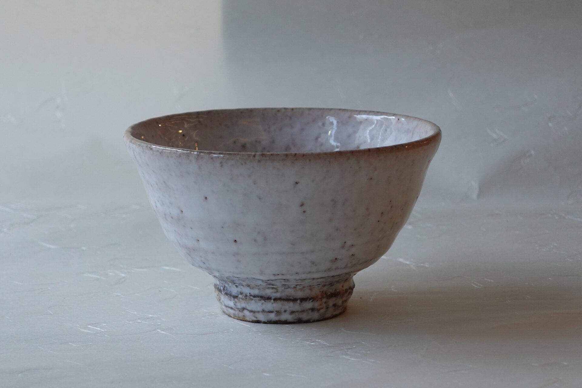 茶道 茶の湯 茶道具 萩焼 原節夫 井戸茶碗 ろくろ目 荒目 竹の節高台 白釉 艶やか 透明感 貫入 力強さ 切高台 荒々しさ やさしい雰囲気 大ぶり どっしり 重厚感 存在感 深い味わい 萩の七変化 永く使える 逸品 美濃焼 鉄瓶 陶器 漆 漆器 有田焼 金継ぎ 焼き物 食器 陶磁器 伝統工芸品 茶碗 工芸品 九谷焼 南部鉄器 陶芸 陶器市 岐阜 焼き物 磁器 瀬戸物 岐阜県 岐阜市 美殿町６−番地 小林漆陶 漆塗り器 織部焼 小林漆器 箸 金継ぎ お香 食器 茶道具 陶器 美濃焼専門店 お皿 ceramics ih pottery うつわ うつわ屋 お皿屋さん お茶 お茶碗 お箸 かまど この辺に陶器屋さんってあります とうきいち やきもの ガラス工房 ギフト　ギフトショップ マグカップ モダン焼物 レンジできる陶器 切子 南部鉄器 どこ　岐阜市南部鉄器販売店 南部鉄器購入 岐阜県器屋 土鍋 岐阜小洒落たお皿 お椀が出る店 器 塗り物 漆塗り 陶器屋さん 食器屋さん お椀 ひのき 岐阜城周辺茶道具 販売陶器 販売陶器屋さん 陶器店 漆器店 岐阜有名な器屋さん 岐阜県食器売ってるところ 岐阜駅 陶器工芸品店 徳利 売ってる店 急須販売 扇子 抹茶 掛け軸 修復 日本陶瓷 漆器 木の食器 樺細工 江戸切子 食器 漆の器 漆器 うるし 漆器店 漆塗 漆椀 火鉢 灰 美殿町商店街 美濃焼ショップ 岐阜市 湯呑み お店 付近 美濃焼き専門店 美濃焼販売 花瓶 茶器 オンライン輪島塗 なつめ 店近くのガラス屋さん 近くの陶器屋さん 酒器 ガラス 金継ぎ依頼 岐阜鉄器鉄瓶 取扱店 Japanese 陶器 修理 陶器専門店 陶器小売店 岐阜陶器屋 陶器店 陶磁器 陶磁器専門店 陶芸家 おすすめ お店 岐阜食洗機対応 漆椀 Gifu JapanesetablewareJapanesecrafts Japaneseceramics Japanesepottery Handcrafted TraditionalCrafts Japaneseculture Traditionalart Japaneseteautensils TeaCeremony Japaneselacquerware 棗 お茶道具セット 近くの茶道具店 荒目板 茶道具の扱い方 一閑茶張り 茶道具一式 糸巻棚 裏千家入門セット 薄板 歌花筒 茶道具通販 裏千家 円座 干支扇子 オンラインショップ 茶道具オンライン 茶道稽古セット 表千家茶道具 お抹茶セット 釜 かいし 懐紙 菓子器 懐紙入れ 皆具 官休庵 黒文字 桑小卓 黒茶碗 黒柿 建水 結界 携帯用茶道具 稽古用茶道具 香合 香炉 茶通箱 初心者セット 仕覆 茶道具収納箱 敷板 杓立て すいはつ 数寄屋袋 透木釜 数茶碗 炭斗 水滴 すいはつ 茶道具専門店