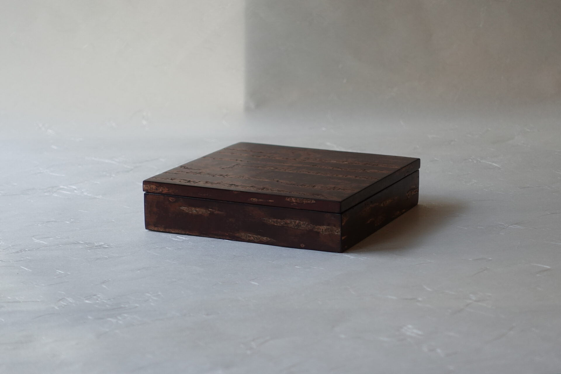 漆器 桜皮細工 樺細工 木製 小箱 樹皮加工 角館 通気性 透湿性 格調 工芸品 伝統工芸品 山桜 美しい 天然素材 光沢 抗菌効果 安心 美濃焼 鉄瓶 陶器 漆 漆器 有田焼 金継ぎ 焼き物 食器 陶磁器 伝統工芸品 茶碗 工芸品 九谷焼 南部鉄器 陶芸 陶器市 岐阜 焼き物 磁器 瀬戸物 岐阜県 岐阜市 美殿町６−番地 小林漆陶 漆塗り器 織部焼 小林漆器 箸 金継ぎ お香 食器 茶道具 陶器 美濃焼専門店 お皿 ceramics ih pottery うつわ うつわ屋 お皿屋さん お茶 お茶碗 お箸 かまど この辺に陶器屋さんってあります とうきいち やきもの ガラス工房 ギフト　ギフトショップ マグカップ モダン焼物 レンジできる陶器 切子 南部鉄器 どこ　岐阜市南部鉄器販売店 南部鉄器購入 岐阜県器屋 土鍋 岐阜小洒落たお皿 お椀が出る店 器 塗り物 漆塗り 陶器屋さん 食器屋さん お椀 ひのき 岐阜城周辺茶道具 販売陶器 販売陶器屋さん 陶器店 漆器店 岐阜有名な器屋さん 岐阜県食器売ってるところ 岐阜駅 陶器工芸品店 徳利 売ってる店 急須販売 扇子 抹茶 掛け軸 修復 日本陶瓷 漆器 木の食器 樺細工 江戸切子 食器 漆の器 漆器 うるし 漆器店 漆塗 漆椀 火鉢 灰 美殿町商店街 美濃焼ショップ 岐阜市 湯呑み お店 付近 美濃焼き専門店 美濃焼販売 花瓶 茶器 オンライン輪島塗 なつめ 店近くのガラス屋さん 近くの陶器屋さん 酒器 ガラス 金継ぎ依頼 岐阜鉄器鉄瓶 取扱店 Japanese 陶器 修理 陶器専門店 陶器小売店 岐阜陶器屋 陶器店 陶磁器 陶磁器専門店 陶芸家 おすすめ お店 岐阜食洗機対応 漆椀 Gifu JapanesetablewareJapanesecrafts Japaneseceramics Japanesepottery Handcrafted TraditionalCrafts Japaneseculture Traditionalart Japaneseteautensils TeaCeremony Japaneselacquerware 漆器 漆器の手入れ 漆器の洗い方 木曽漆器 山中漆器 越前漆器 小田原漆器 会津漆器 紀州漆器 アクセサリーケース 食洗機漆器 漆器アート インテリア 石川県漆器 漆器うどん鉢 漆 漆漆器 ウレタン漆器 うなぎ重箱 絵柄 絵付けデザイン 越前漆器オンライン 越前漆器の魅力 お椀 盆 オンラインショップ お弁当箱 大皿 おしゃれ お膳 お箸 菓子器 カップ 香川漆器 菓子皿 漆器小物入れ 高級 コップ 小箱 小皿 讃岐漆器 漆器食洗機 漆器修理 汁椀 酒器 食器 汁椀 食籠 スプーン 漆器専門店 そば椀 茶筒 茶器 近くの漆器店 近くの漆器販売店 茶托漆器 漆器通販