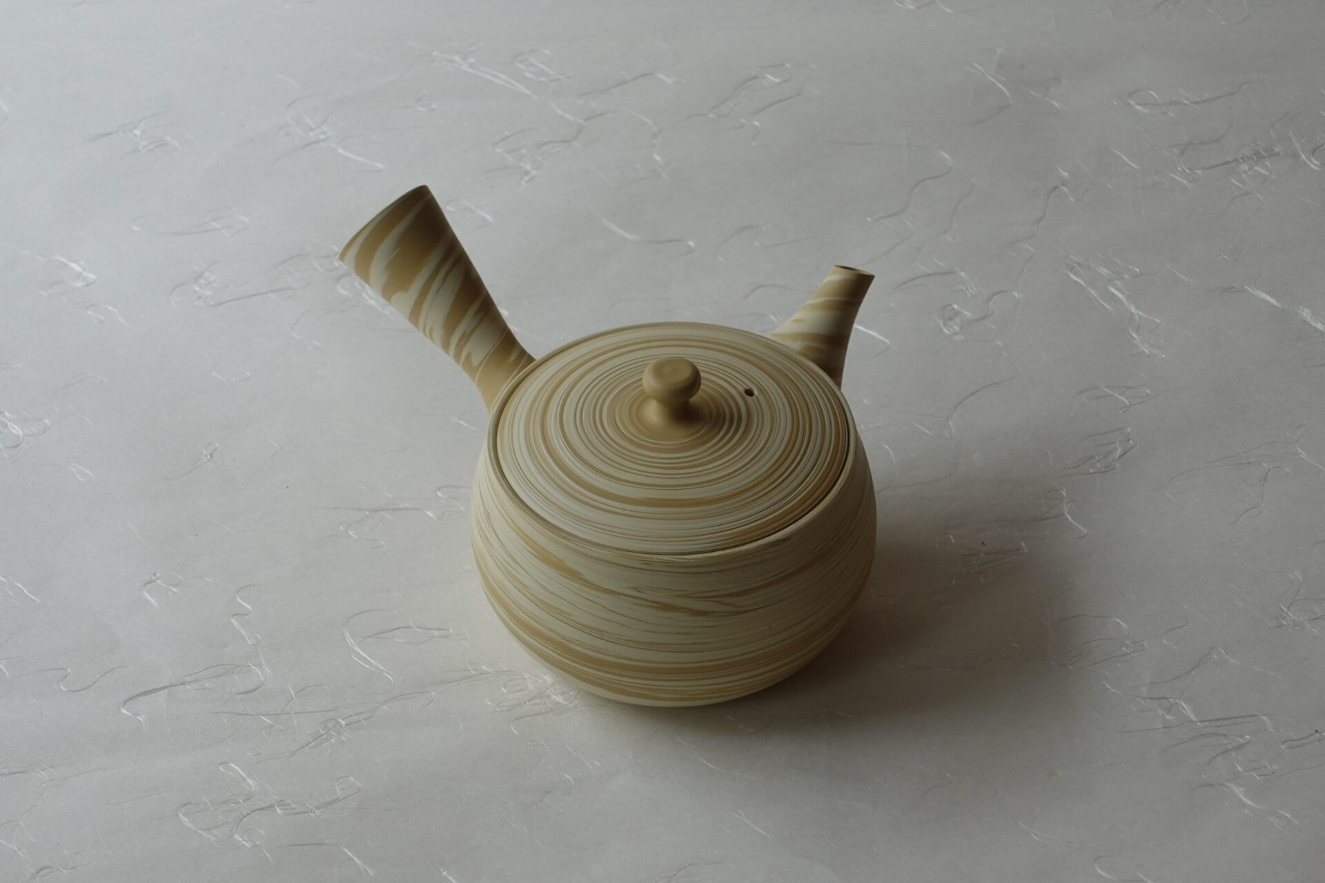 陶器 常滑焼 手づくり 急須 白泥 練込み ろくろ挽き 洗いやすい 安定 使いやすい 高級仕様 湯切れがいい 職人 高い技術 多くの手間 機能的 実用性 美濃焼 鉄瓶 陶器 漆 漆器 有田焼 金継ぎ 焼き物 食器 陶磁器 伝統工芸品 茶碗 工芸品 九谷焼 南部鉄器 陶芸 陶器市 岐阜 焼き物 磁器 瀬戸物 岐阜県 岐阜市 美殿町６−番地 小林漆陶 漆塗り器 織部焼 小林漆器 箸 金継ぎ お香 食器 茶道具 陶器 美濃焼専門店 お皿 ceramics ih pottery うつわ うつわ屋 お皿屋さん お茶 お茶碗 お箸 かまど この辺に陶器屋さんってあります とうきいち やきもの ガラス工房 ギフト　ギフトショップ マグカップ モダン焼物 レンジできる陶器 切子 南部鉄器 どこ　岐阜市南部鉄器販売店 南部鉄器購入 岐阜県器屋 土鍋 岐阜小洒落たお皿 お椀が出る店 器 塗り物 漆塗り 陶器屋さん 食器屋さん お椀 ひのき 岐阜城周辺茶道具 販売陶器 販売陶器屋さん 陶器店 漆器店 岐阜有名な器屋さん 岐阜県食器売ってるところ 岐阜駅 陶器工芸品店 徳利 売ってる店 急須販売 扇子 抹茶 掛け軸 修復 日本陶瓷 漆器 木の食器 樺細工 江戸切子 食器 漆の器 漆器 うるし 漆器店 漆塗 漆椀 火鉢 灰 美殿町商店街 美濃焼ショップ 岐阜市 湯呑み お店 付近 美濃焼き専門店 美濃焼販売 花瓶 茶器 オンライン輪島塗 なつめ 店近くのガラス屋さん 近くの陶器屋さん 酒器 ガラス 金継ぎ依頼 岐阜鉄器鉄瓶 取扱店 Japanese 陶器 修理 陶器専門店 陶器小売店 岐阜陶器屋 陶器店 陶磁器 陶磁器専門店 陶芸家 おすすめ お店 岐阜食洗機対応 漆椀 Gifu JapanesetablewareJapanesecrafts Japaneseceramics Japanesepottery Handcrafted TraditionalCrafts Japaneseculture Traditionalart Japaneseteautensils TeaCeremony Japaneselacquerware インテリア 一輪挿し 入れ物 陶芸 陶芸皿 陶器いろいろ 陶器店 絵皿 絵柄 オンラインショップ 置物 おひつ オーブントースター 置物スタイリッシュ お皿 オブジェ 置物かわいい お皿陶磁器 お椀陶器 陶器欠損補修 花瓶 貫入 傘立て 陶器花 カップ 花 陶磁器 陶器金継ぎ キャニスター 器 急須 京都 金彩 九州 急須 陶芸食器 コーヒーカップ コップ 小物入れ 皿 ごはん鍋 食洗機 修理 食器 修理金継ぎ 陶器販売 瀬戸物 染付 タンブラー 耐熱陶器 茶碗 近くの陶器店 通販 土物 通販 手作り陶器 陶磁器 鍋