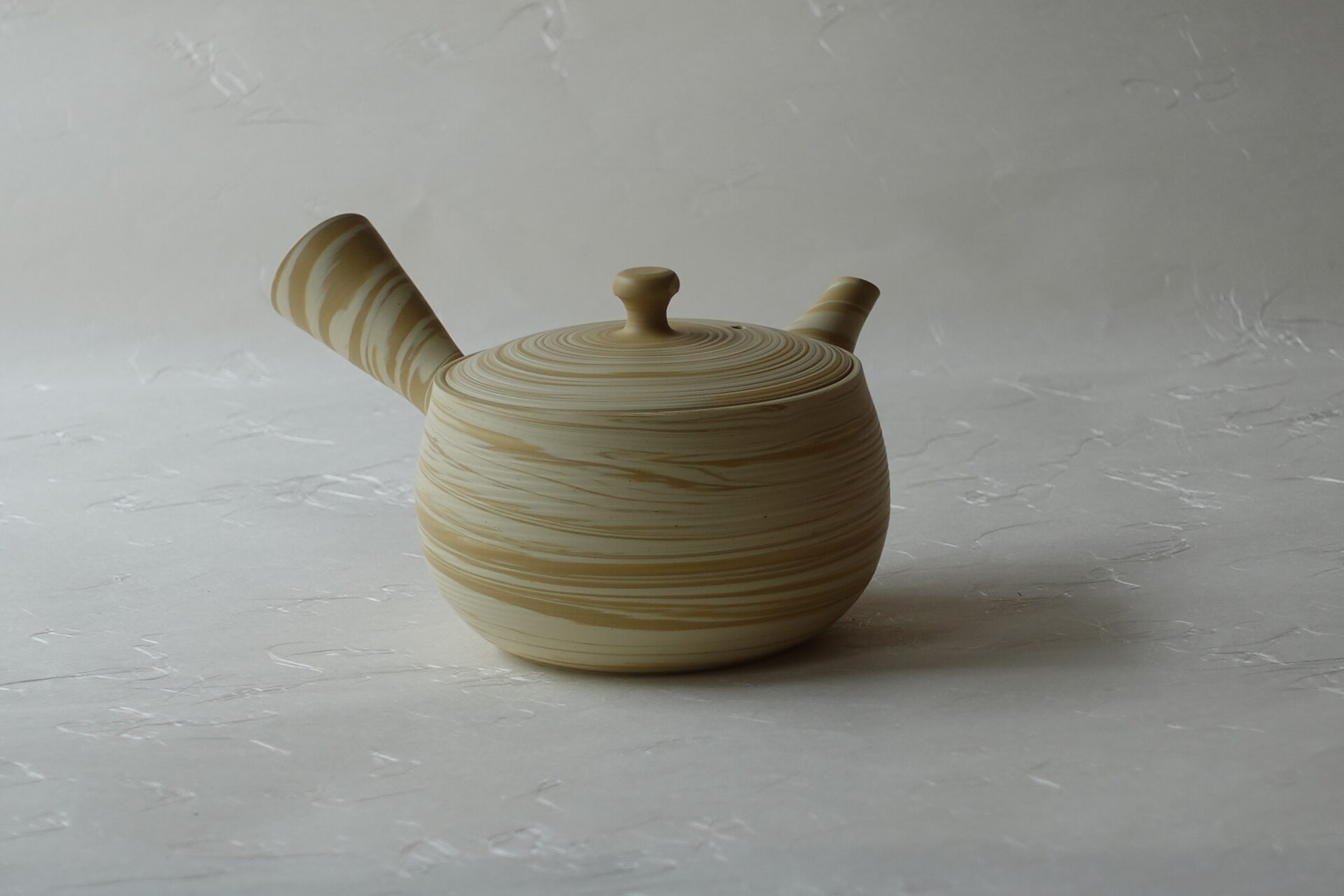 陶器 常滑焼 手づくり 急須 白泥 練込み ろくろ挽き 洗いやすい 安定 使いやすい 高級仕様 湯切れがいい 職人 高い技術 多くの手間 機能的 実用性 美濃焼 鉄瓶 陶器 漆 漆器 有田焼 金継ぎ 焼き物 食器 陶磁器 伝統工芸品 茶碗 工芸品 九谷焼 南部鉄器 陶芸 陶器市 岐阜 焼き物 磁器 瀬戸物 岐阜県 岐阜市 美殿町６−番地 小林漆陶 漆塗り器 織部焼 小林漆器 箸 金継ぎ お香 食器 茶道具 陶器 美濃焼専門店 お皿 ceramics ih pottery うつわ うつわ屋 お皿屋さん お茶 お茶碗 お箸 かまど この辺に陶器屋さんってあります とうきいち やきもの ガラス工房 ギフト　ギフトショップ マグカップ モダン焼物 レンジできる陶器 切子 南部鉄器 どこ　岐阜市南部鉄器販売店 南部鉄器購入 岐阜県器屋 土鍋 岐阜小洒落たお皿 お椀が出る店 器 塗り物 漆塗り 陶器屋さん 食器屋さん お椀 ひのき 岐阜城周辺茶道具 販売陶器 販売陶器屋さん 陶器店 漆器店 岐阜有名な器屋さん 岐阜県食器売ってるところ 岐阜駅 陶器工芸品店 徳利 売ってる店 急須販売 扇子 抹茶 掛け軸 修復 日本陶瓷 漆器 木の食器 樺細工 江戸切子 食器 漆の器 漆器 うるし 漆器店 漆塗 漆椀 火鉢 灰 美殿町商店街 美濃焼ショップ 岐阜市 湯呑み お店 付近 美濃焼き専門店 美濃焼販売 花瓶 茶器 オンライン輪島塗 なつめ 店近くのガラス屋さん 近くの陶器屋さん 酒器 ガラス 金継ぎ依頼 岐阜鉄器鉄瓶 取扱店 Japanese 陶器 修理 陶器専門店 陶器小売店 岐阜陶器屋 陶器店 陶磁器 陶磁器専門店 陶芸家 おすすめ お店 岐阜食洗機対応 漆椀 Gifu JapanesetablewareJapanesecrafts Japaneseceramics Japanesepottery Handcrafted TraditionalCrafts Japaneseculture Traditionalart Japaneseteautensils TeaCeremony Japaneselacquerware インテリア 一輪挿し 入れ物 陶芸 陶芸皿 陶器いろいろ 陶器店 絵皿 絵柄 オンラインショップ 置物 おひつ オーブントースター 置物スタイリッシュ お皿 オブジェ 置物かわいい お皿陶磁器 お椀陶器 陶器欠損補修 花瓶 貫入 傘立て 陶器花 カップ 花 陶磁器 陶器金継ぎ キャニスター 器 急須 京都 金彩 九州 急須 陶芸食器 コーヒーカップ コップ 小物入れ 皿 ごはん鍋 食洗機 修理 食器 修理金継ぎ 陶器販売 瀬戸物 染付 タンブラー 耐熱陶器 茶碗 近くの陶器店 通販 土物 通販 手作り陶器 陶磁器 鍋