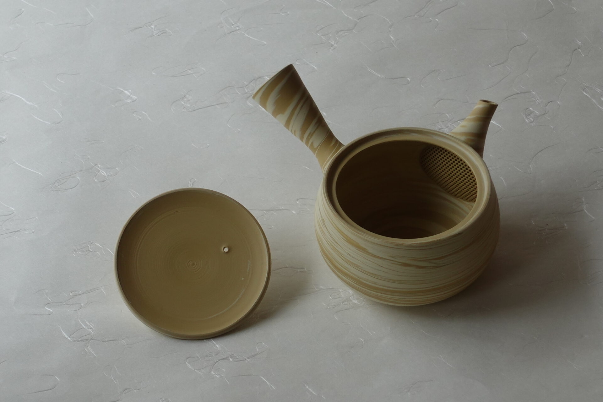 陶器 常滑焼 手づくり 急須 白泥 練込み ろくろ挽き 洗いやすい 安定 使いやすい 高級仕様 湯切れがいい 職人 高い技術 多くの手間 機能的 実用性 美濃焼 鉄瓶 陶器 漆 漆器 有田焼 金継ぎ 焼き物 食器 陶磁器 伝統工芸品 茶碗 工芸品 九谷焼 南部鉄器 陶芸 陶器市 岐阜 焼き物 磁器 瀬戸物 岐阜県 岐阜市 美殿町６−番地 小林漆陶 漆塗り器 織部焼 小林漆器 箸 金継ぎ お香 食器 茶道具 陶器 美濃焼専門店 お皿 ceramics ih pottery うつわ うつわ屋 お皿屋さん お茶 お茶碗 お箸 かまど この辺に陶器屋さんってあります とうきいち やきもの ガラス工房 ギフト　ギフトショップ マグカップ モダン焼物 レンジできる陶器 切子 南部鉄器 どこ　岐阜市南部鉄器販売店 南部鉄器購入 岐阜県器屋 土鍋 岐阜小洒落たお皿 お椀が出る店 器 塗り物 漆塗り 陶器屋さん 食器屋さん お椀 ひのき 岐阜城周辺茶道具 販売陶器 販売陶器屋さん 陶器店 漆器店 岐阜有名な器屋さん 岐阜県食器売ってるところ 岐阜駅 陶器工芸品店 徳利 売ってる店 急須販売 扇子 抹茶 掛け軸 修復 日本陶瓷 漆器 木の食器 樺細工 江戸切子 食器 漆の器 漆器 うるし 漆器店 漆塗 漆椀 火鉢 灰 美殿町商店街 美濃焼ショップ 岐阜市 湯呑み お店 付近 美濃焼き専門店 美濃焼販売 花瓶 茶器 オンライン輪島塗 なつめ 店近くのガラス屋さん 近くの陶器屋さん 酒器 ガラス 金継ぎ依頼 岐阜鉄器鉄瓶 取扱店 Japanese 陶器 修理 陶器専門店 陶器小売店 岐阜陶器屋 陶器店 陶磁器 陶磁器専門店 陶芸家 おすすめ お店 岐阜食洗機対応 漆椀 Gifu JapanesetablewareJapanesecrafts Japaneseceramics Japanesepottery Handcrafted TraditionalCrafts Japaneseculture Traditionalart Japaneseteautensils TeaCeremony Japaneselacquerware インテリア 一輪挿し 入れ物 陶芸 陶芸皿 陶器いろいろ 陶器店 絵皿 絵柄 オンラインショップ 置物 おひつ オーブントースター 置物スタイリッシュ お皿 オブジェ 置物かわいい お皿陶磁器 お椀陶器 陶器欠損補修 花瓶 貫入 傘立て 陶器花 カップ 花 陶磁器 陶器金継ぎ キャニスター 器 急須 京都 金彩 九州 急須 陶芸食器 コーヒーカップ コップ 小物入れ 皿 ごはん鍋 食洗機 修理 食器 修理金継ぎ 陶器販売 瀬戸物 染付 タンブラー 耐熱陶器 茶碗 近くの陶器店 通販 土物 通販 手作り陶器 陶磁器 鍋